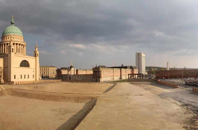 Foto mit Blick auf das riesige freie Baufeld im Jahr 2019 nach Abriss der Fachhochschule