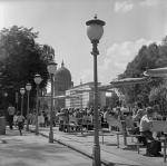 Laternenträgern der Breiten Brücke an der Gaststätte Freundschaftsinsel, 1973, © Potsdam Museum, Foto Werner Taag, FS24829-13