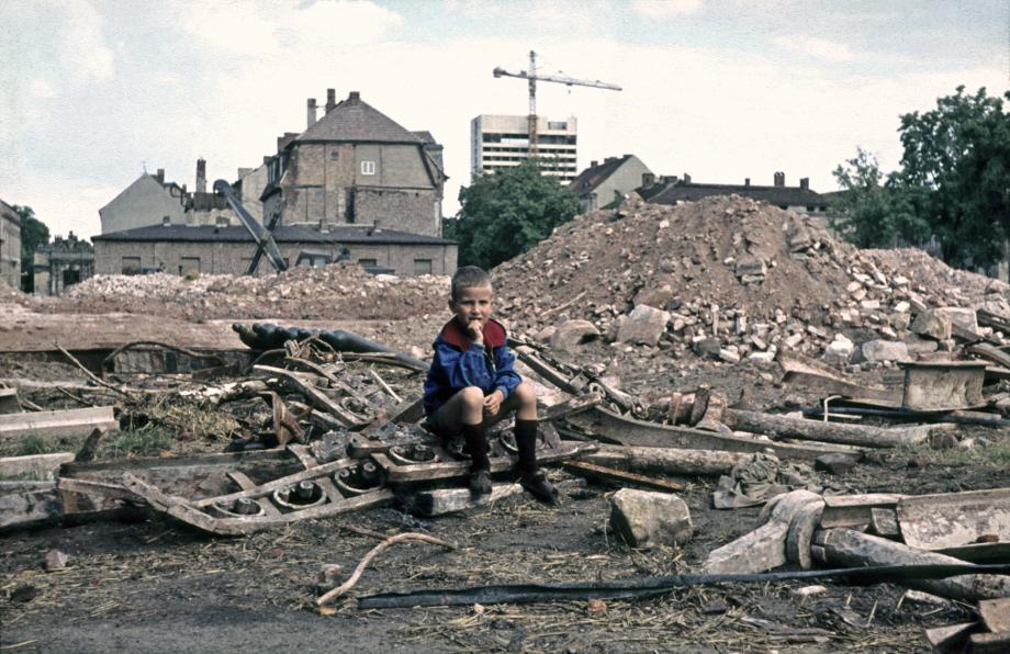 Auf den Trümmern der Garnisonkirche 1968