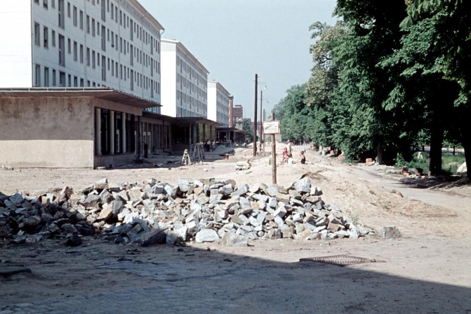 Ladenpassage am früheren Stadtkanal um 1962