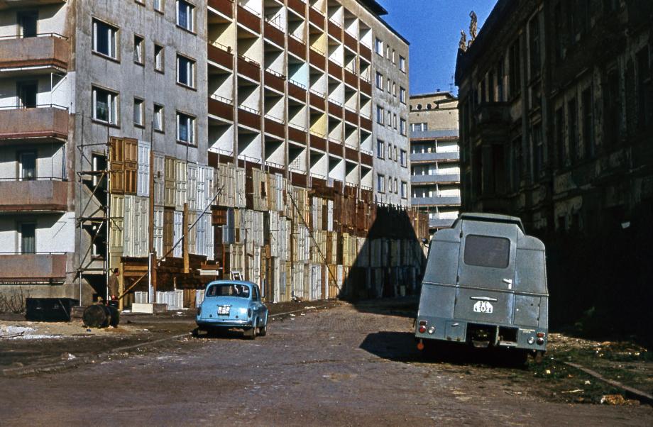 Kurz vor der Sprengung: die letzten Altbauten am Blücherplatz 1972