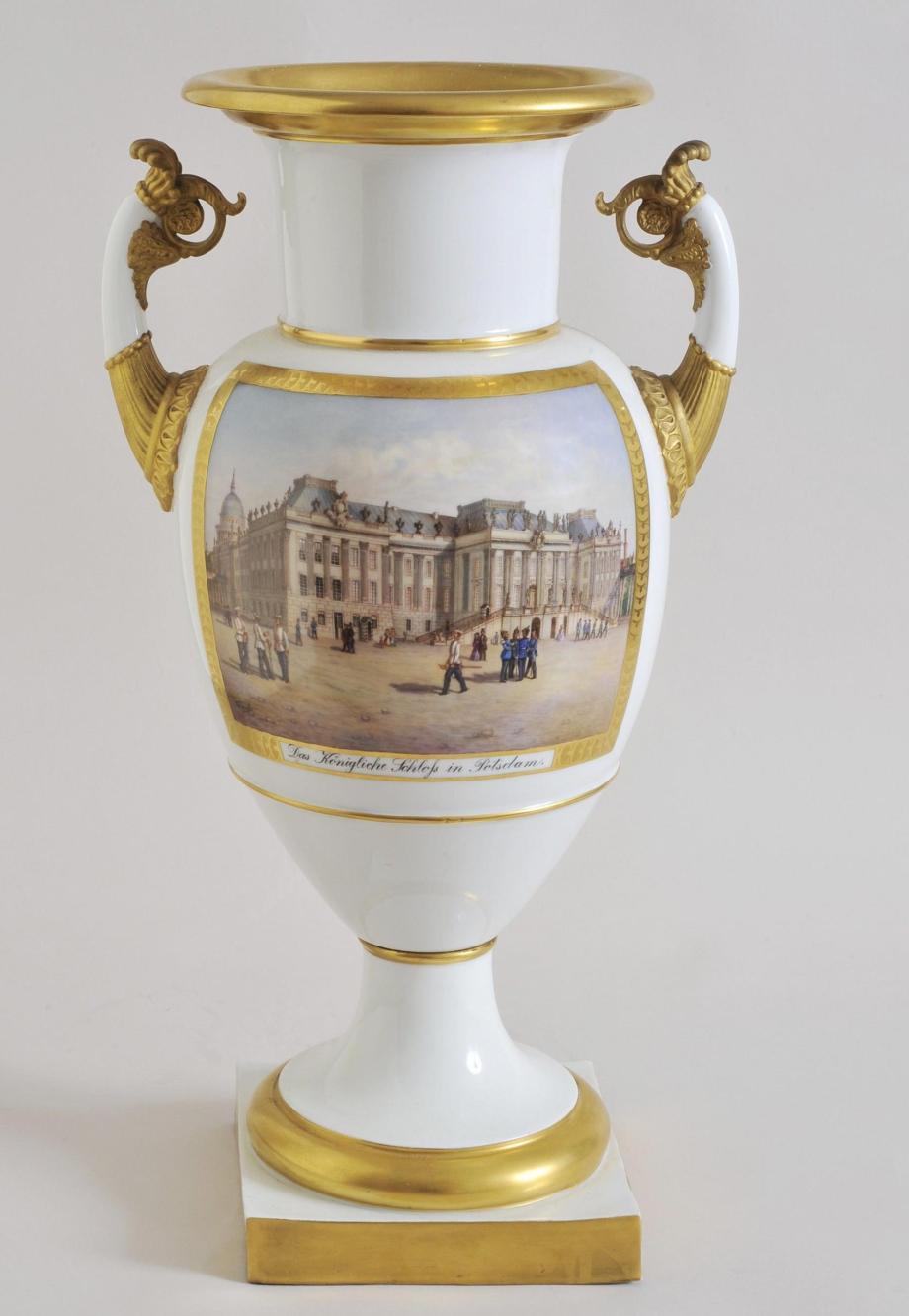 Schmuckvase mit Stadtschloss, Königliche Porzellan-Manufaktur Berlin, Schmuckvase mit Stadtschloss, Königliche Porzellan-Manufaktur Berlin,