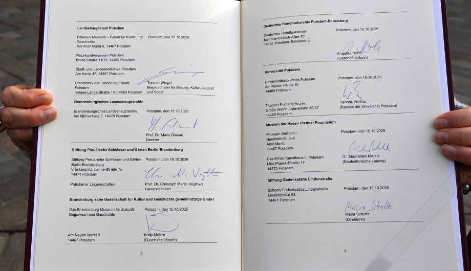 Vertrag mit Unterschriften