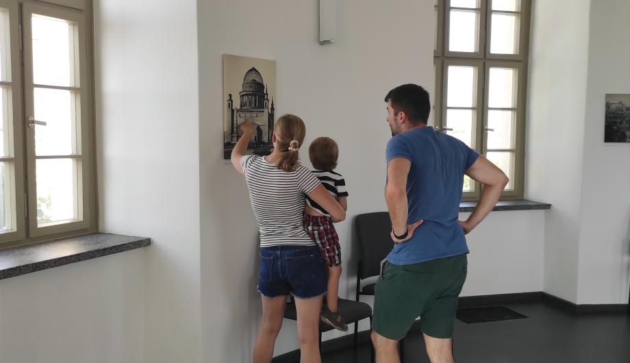Familie im Turm des Alten Rathauses
