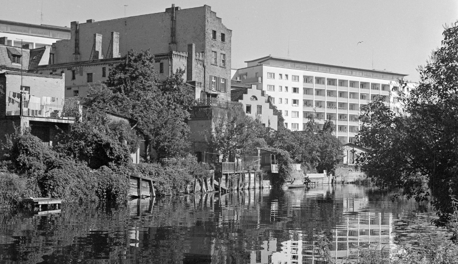 Foto von der Alt- und Neubebauungen an der Alten Fahrt, 1964, 