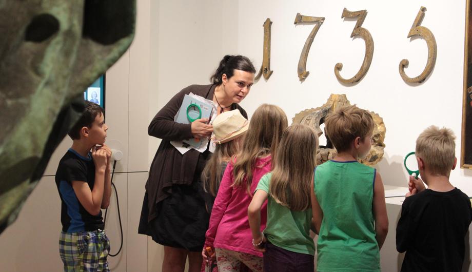 Familienführung in der stadtgeschichtlichen Ausstellung