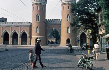 Fotografie Menschen vor dem Nauener Tor