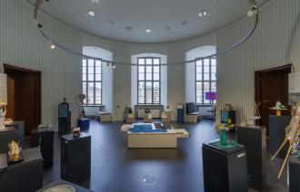 Ansicht der Rotunde mit der Werkschau Die Weltverbesserungsmaschine 