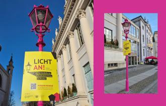 Magenta gefärbte historische Laterne vor dem Potsdam Museum - am Alten Markt