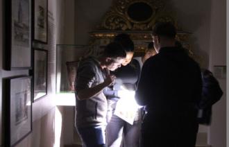 Taschenlampenführung für Erwachsene, Foto: Ute Meesmann, Lizenz: Potsdam Museum