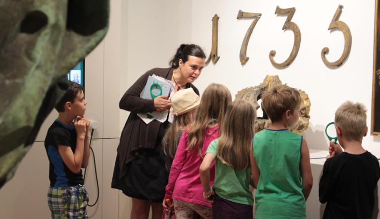 Familienführung in der stadtgeschichtlichen Ausstellung