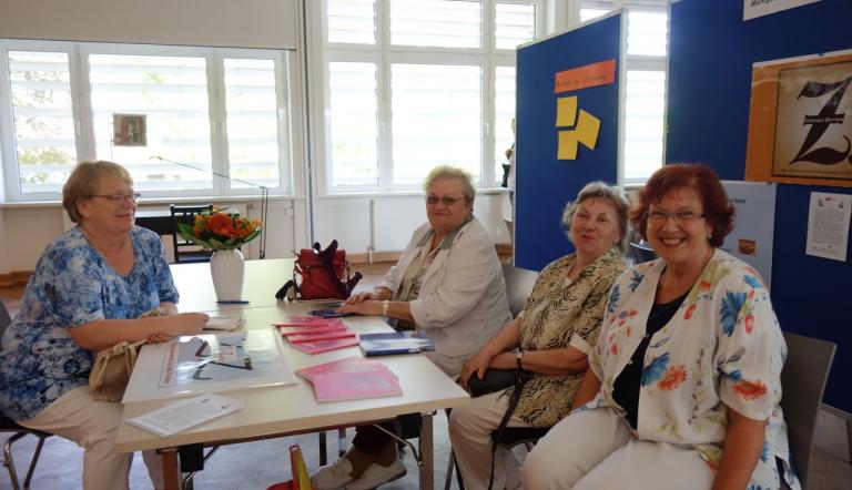 Die Mitglieder der AG Zeitzeugen des Potsdamer Seniorenbeirates stellten ihre Arbeit vor