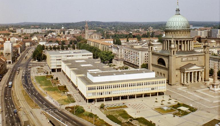 Blick vom Interhotel Richtung Institut für Lehrerbildung und Nikolaikirche 1982