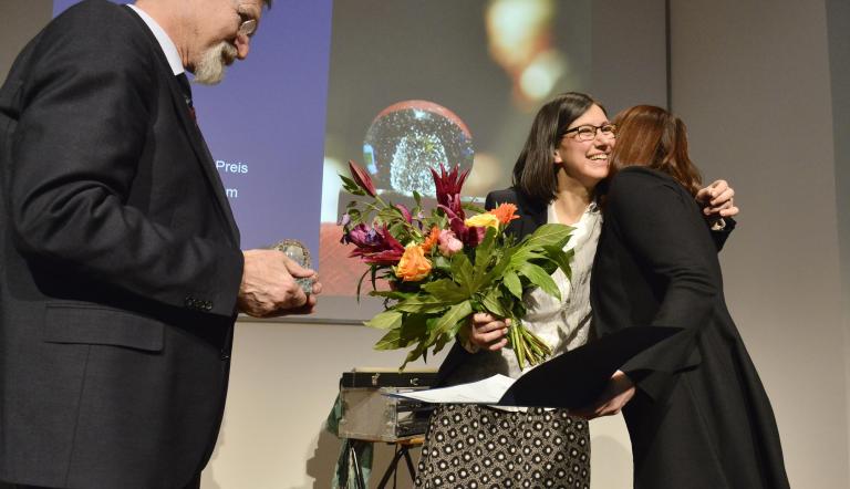 Gratulaten Dr. Rauchfuß und Karin Flegel, Geschäftsführerin des URANIA Vereins Potsdam © Potsdam Museum,