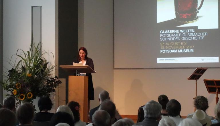 Einführung in die Ausstellung durch Dr. Jutta Götzmann, Direktorin des Potsdam Museums  © Potsdam Museum,