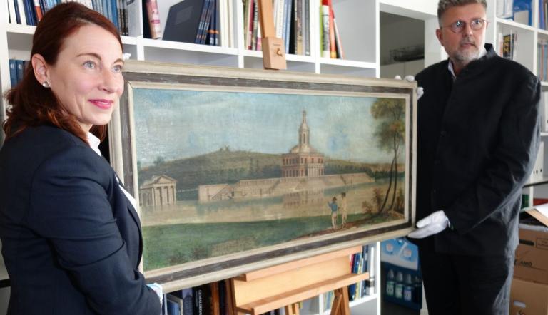 Museumdirektorin Dr. Jutta Götzmann und Fillialleiter der Fielmann AG Johannes Haerkötter,