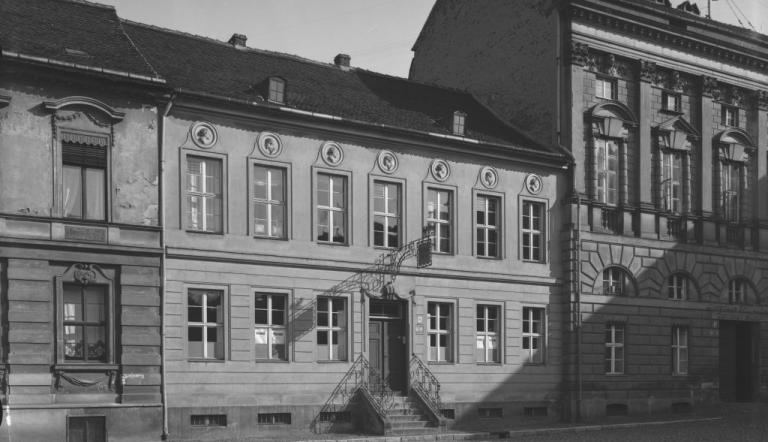 Einblick in die Ausstellungsräume, Brauerstraße 8