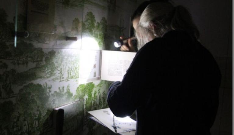 Taschenlampenführung für Erwachsene, Foto: Ute Meesmann, Lizenz: Potsdam Museum