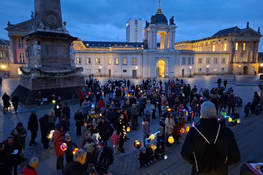 Laternenumzug auf dem Alten Markt