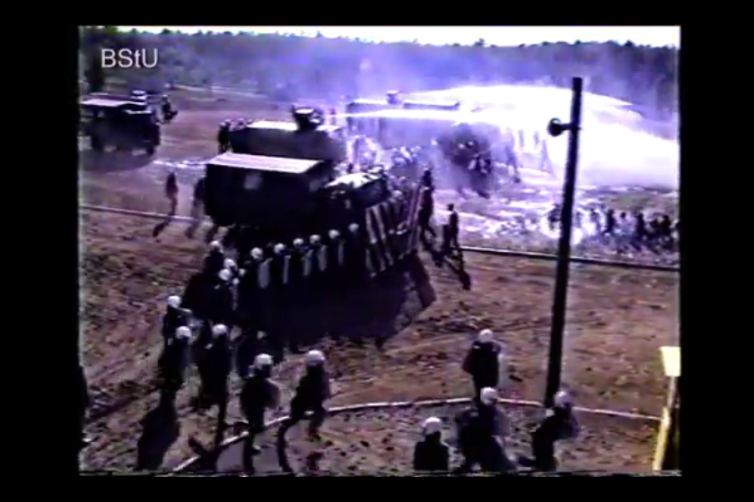 Ausschnitt aus einem Lehrfilm der Volkspolizei im Sommer 1989.